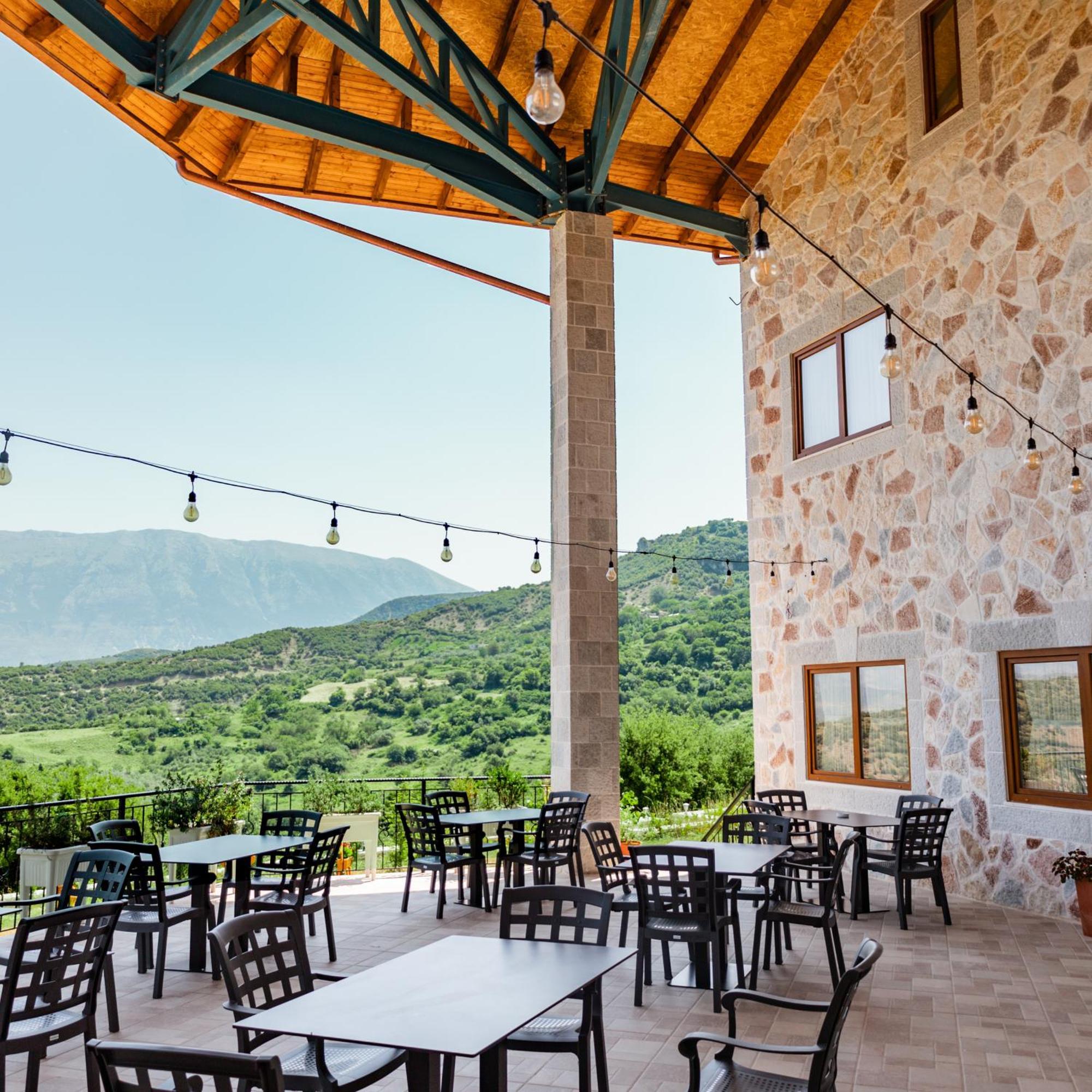 Hotel Gle-Alb Agrotourism Tepelene Exterior foto
