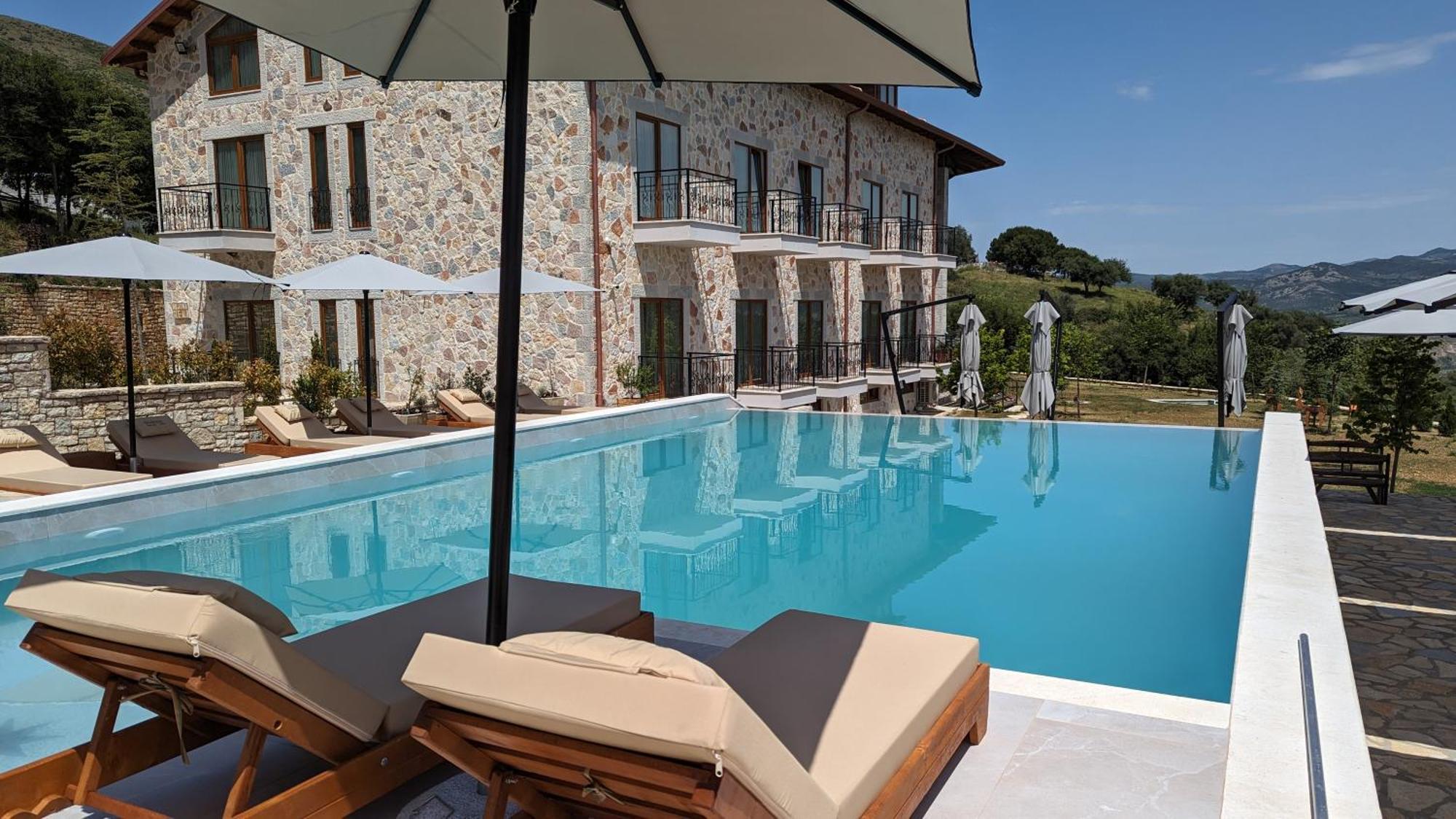Hotel Gle-Alb Agrotourism Tepelene Exterior foto