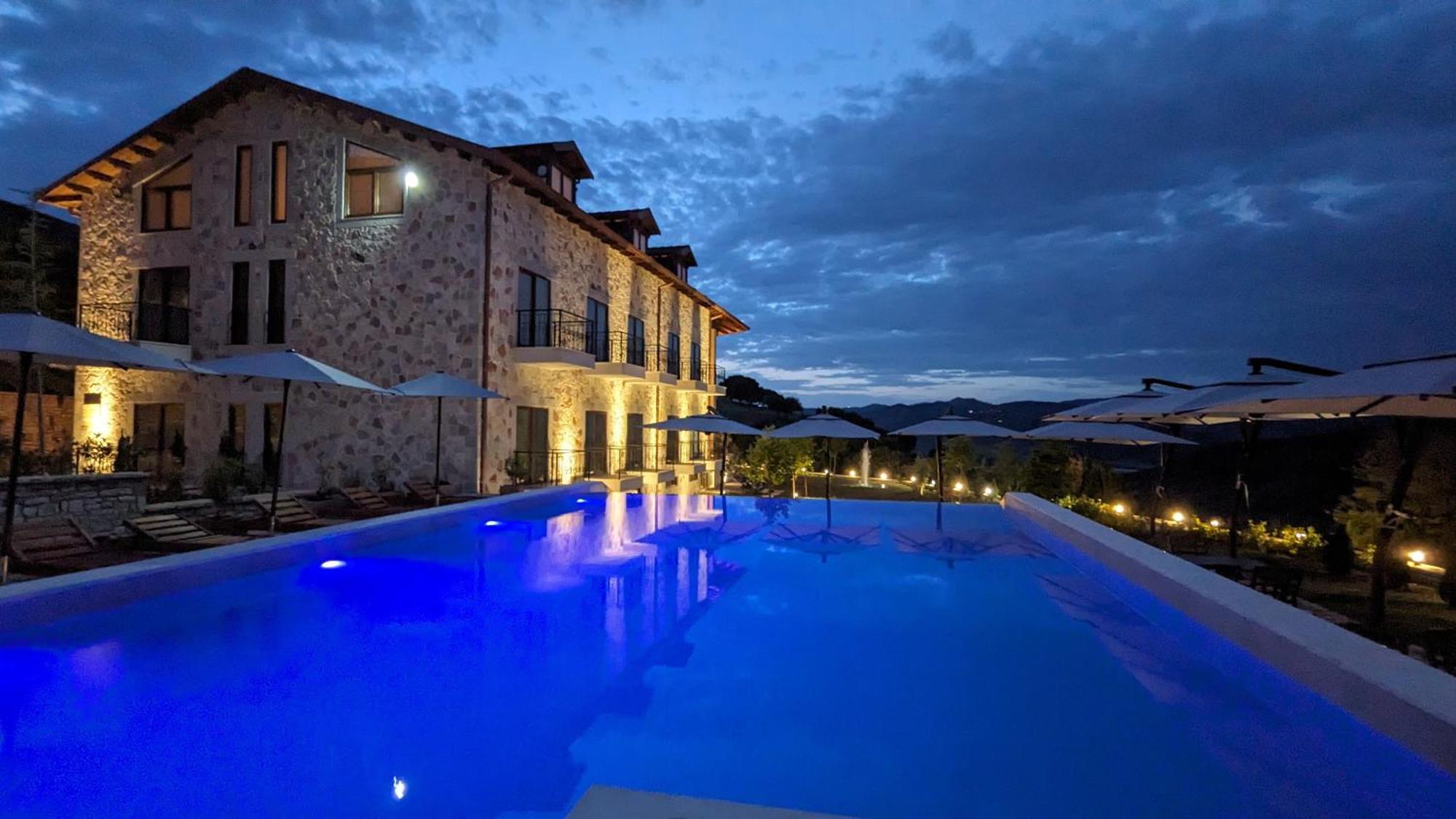 Hotel Gle-Alb Agrotourism Tepelene Exterior foto