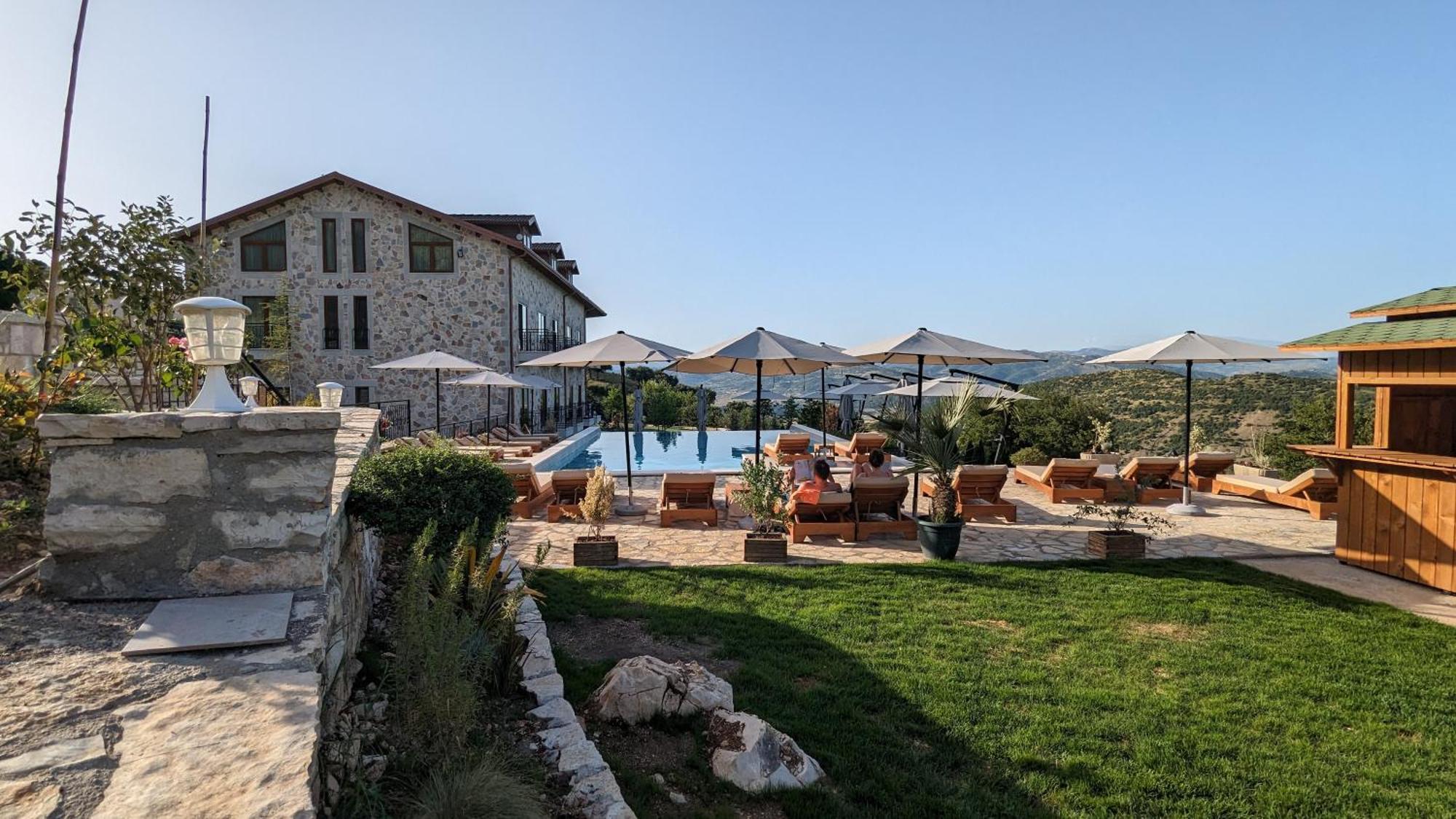 Hotel Gle-Alb Agrotourism Tepelene Exterior foto