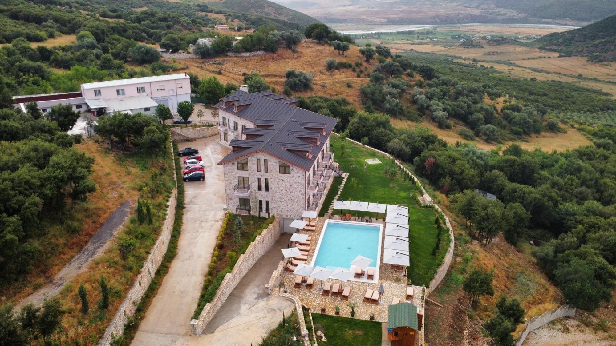 Hotel Gle-Alb Agrotourism Tepelene Exterior foto