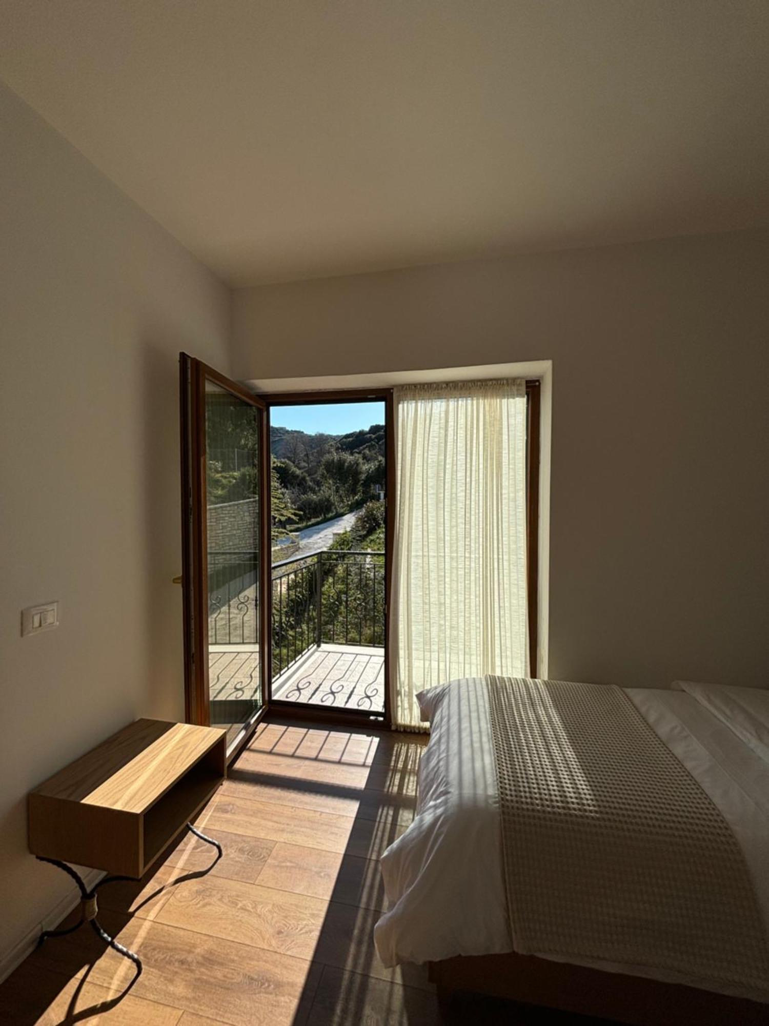 Hotel Gle-Alb Agrotourism Tepelene Exterior foto