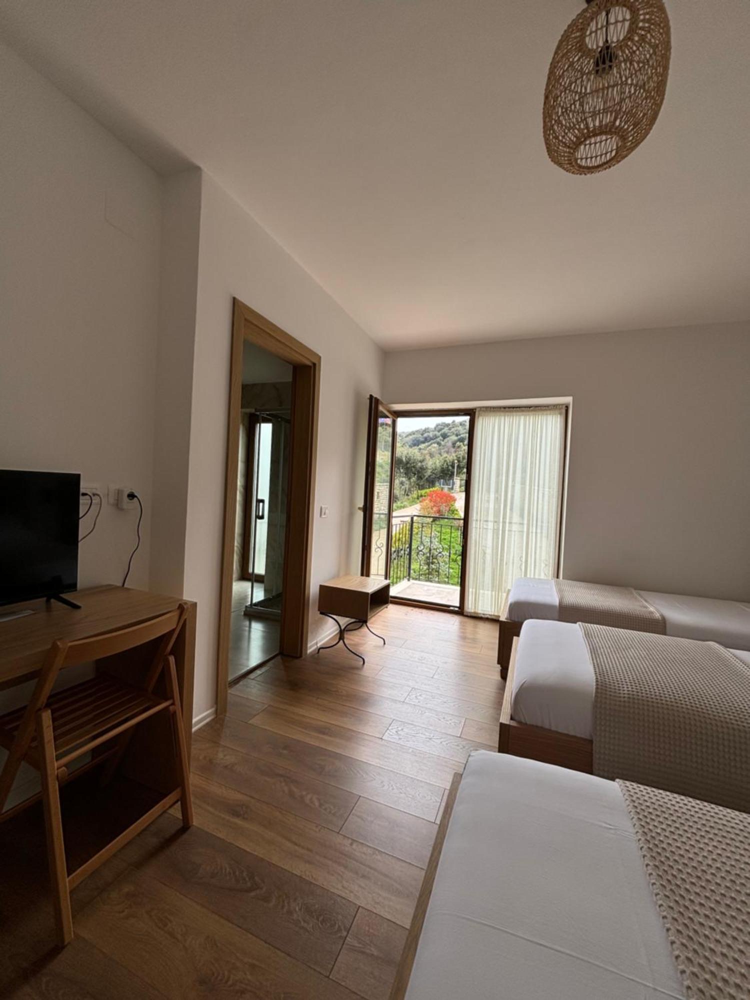 Hotel Gle-Alb Agrotourism Tepelene Exterior foto